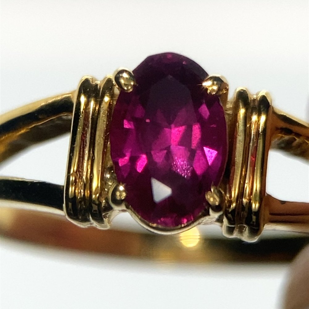Mozambique Ruby .80ct Solid 18K Yellow Gold Ring